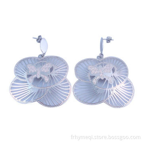 Classical stud earring with CNC design